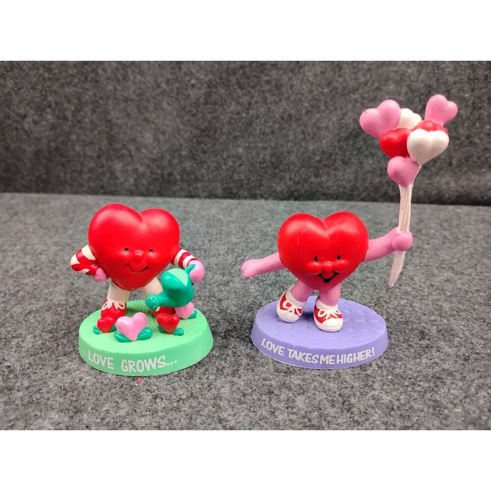 Vintage Valentine Figurine Set of 2 Avon Sweetheart Small Rubber Plastic Figures